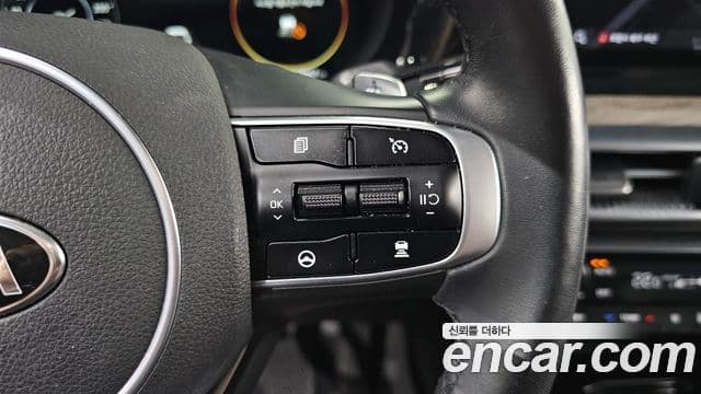 Kia K5 2020 — ფოტო 19/20