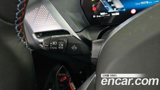 BMW 1 Series 2025 — Photo 24/36