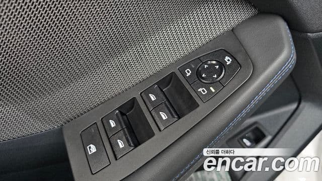BMW 1 Series 2025 — Photo 25/36