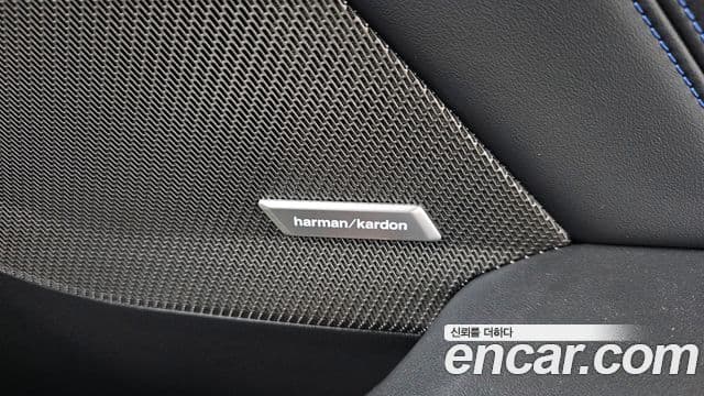 BMW 1 Series 2025 — Photo 6/36
