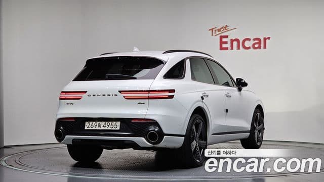 Genesis GV70 2021 — ფოტო 2/20
