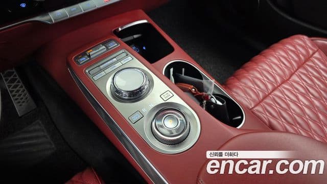 Genesis GV70 2021 — ფოტო 9/20