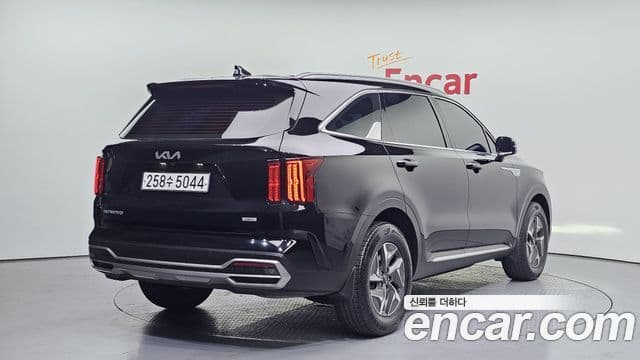 Kia Sorento 2023 — Фото 2/20