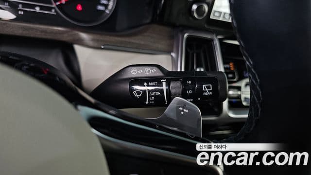 Kia Sorento 2023 — Фото 15/20