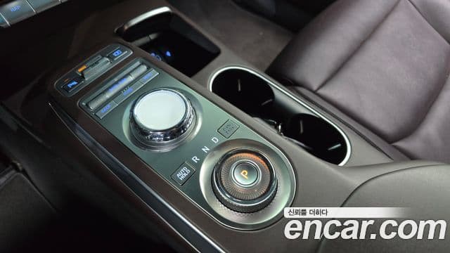 Genesis GV70 2021 — фото 9 из 20