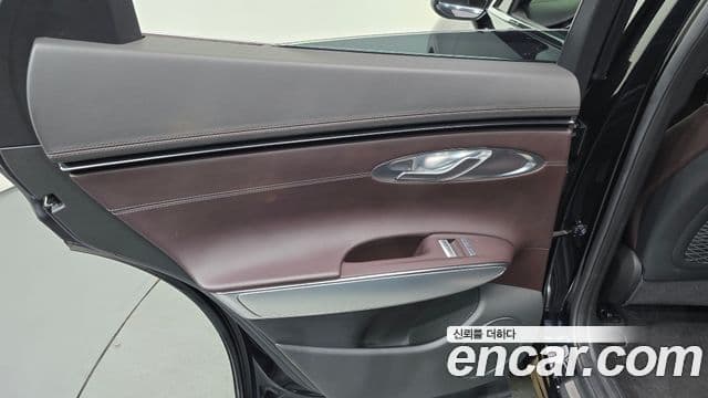 Genesis GV70 2021 — ფოტო 4/35