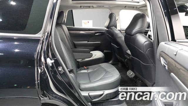 Toyota Highlander 2025 — Şəkil 12/20