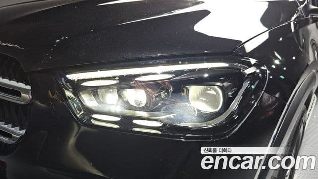 Mercedes-Benz GLE-Class 2024 — Photo 30/34
