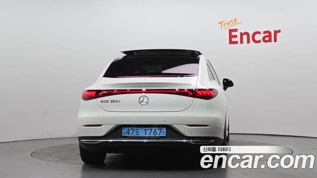 Mercedes-Benz EQE 2023 — ფოტო 29/32
