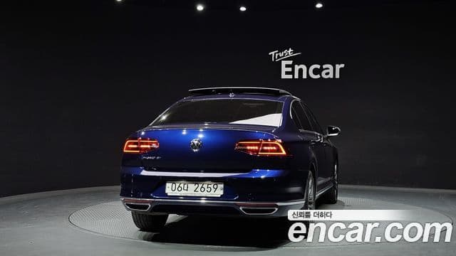 Volkswagen Passat GT 2018 — Şəkil 4/20