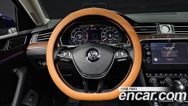 Volkswagen Passat GT 2018 — Şəkil 13/20