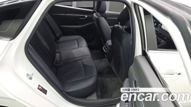 Hyundai Sonata 2019 — ფოტო 13/20