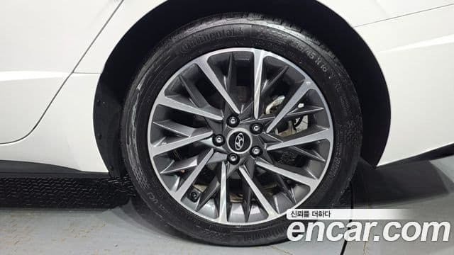 Hyundai Sonata Hybrid 2019 — Şəkil 22/30