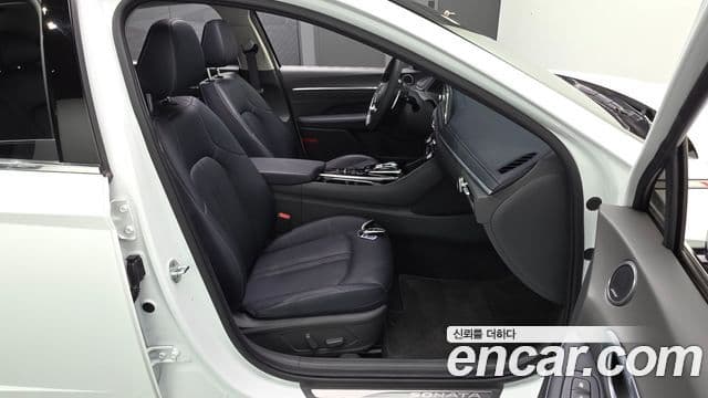 Hyundai Sonata Hybrid 2019 — Şəkil 27/30