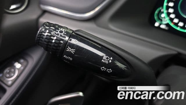 Hyundai Sonata Hybrid 2019 — Şəkil 17/30