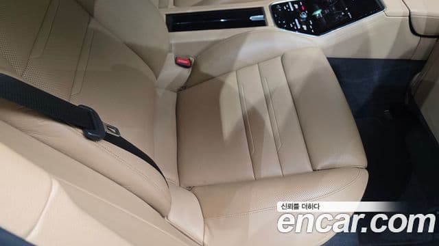 Porsche Panamera 2018 — Photo 23/33