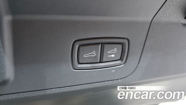 Porsche Panamera 2018 — Photo 31/33