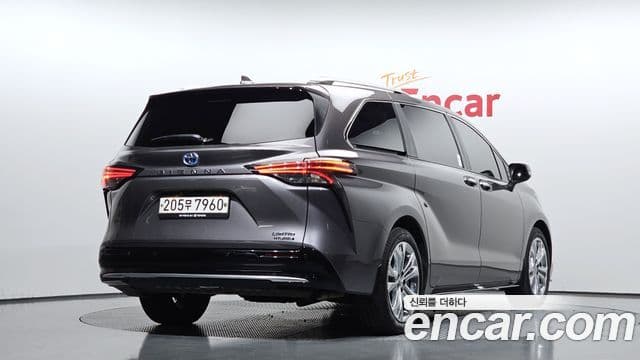 Toyota Sienna 2023 — Şəkil 16/20