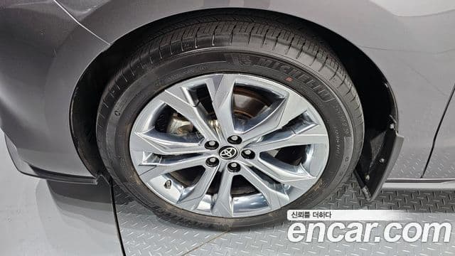Toyota Sienna 2023 — Şəkil 15/20