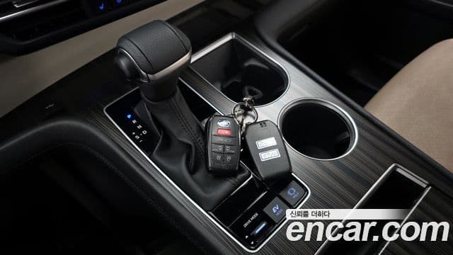 Toyota Sienna 2023 — Şəkil 6/20