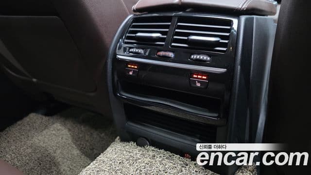 BMW 5 Series 2020 — Şəkil 19/20