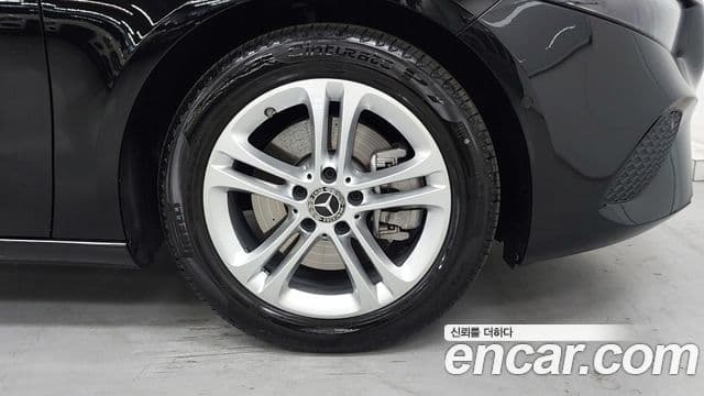 Mercedes-Benz A-Class 2024 — ფოტო 4/20