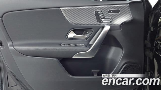 Mercedes-Benz A-Class 2024 — ფოტო 15/20