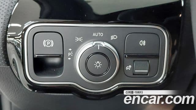 Mercedes-Benz A-Class 2024 — Şəkil 18/20