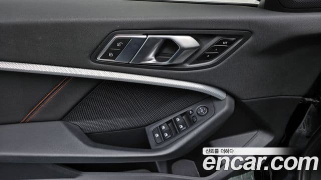 BMW 1 Series 2021 — Şəkil 19/20