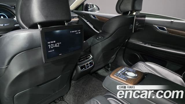 Genesis Electrified G80 2021 — Şəkil 12/20