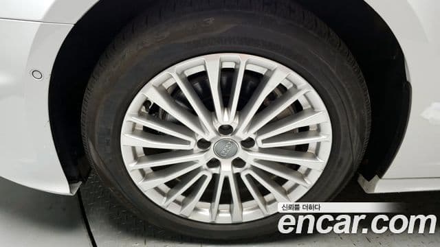 Audi A6 2021 — ფოტო 5/20