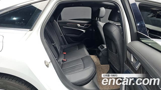 Audi A6 2021 — ფოტო 11/20