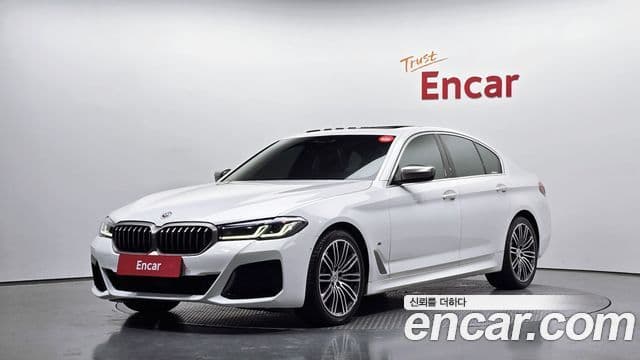 BMW 5 Series 2018 — Şəkil 1/20
