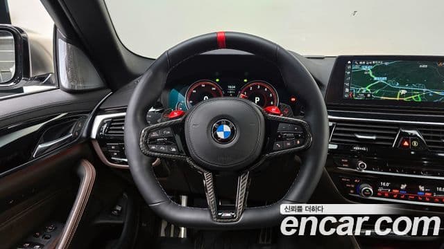 BMW 5 Series 2018 — Şəkil 12/20