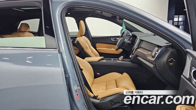 Volvo XC60 2021 — Şəkil 11/20