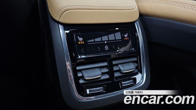 Volvo XC60 2021 — Şəkil 17/20