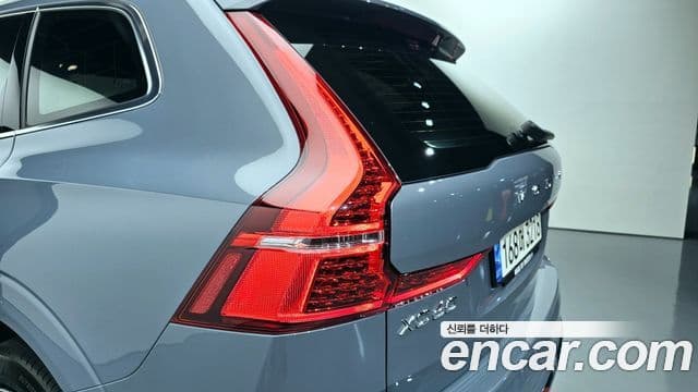 Volvo XC60 2021 — Şəkil 3/35