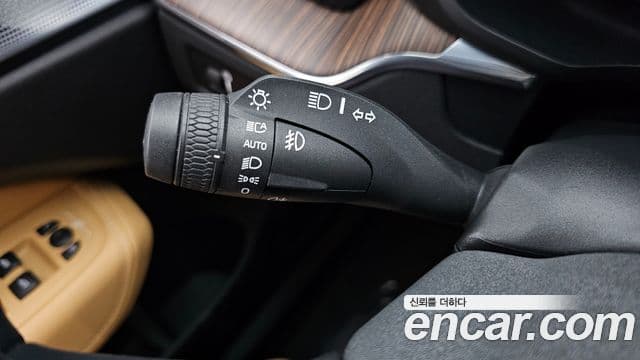 Volvo XC60 2021 — Şəkil 15/35