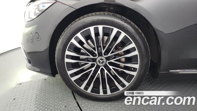 Mercedes-Benz S-Class 2021 — ფოტო 5/20