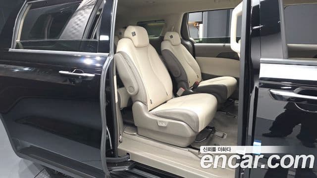 Kia Carnival 2025 — Фото 12/20