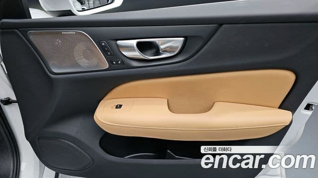 Volvo S60 2024 — Photo 6/33