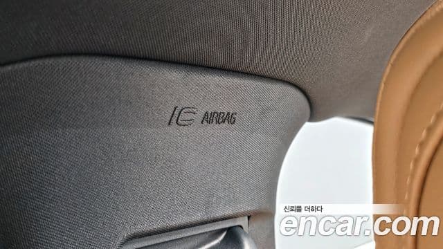 Volvo S60 2024 — Photo 31/33