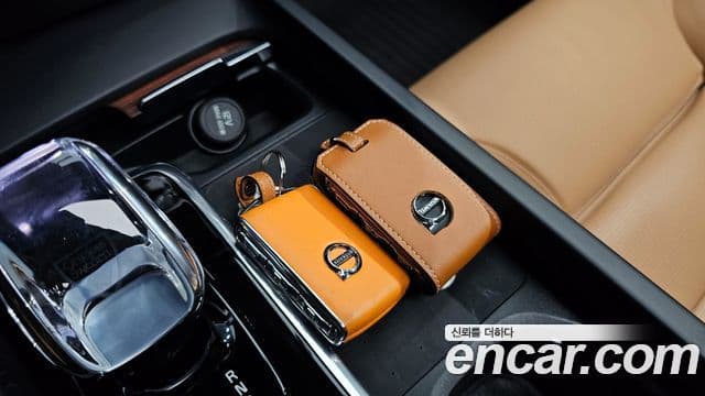 Volvo S60 2024 — Photo 9/33