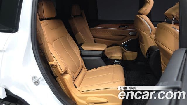 Jeep Grand Cherokee 2023 — ფოტო 12/20