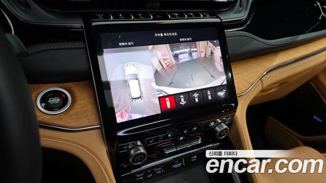 Jeep Grand Cherokee 2023 — ფოტო 15/20