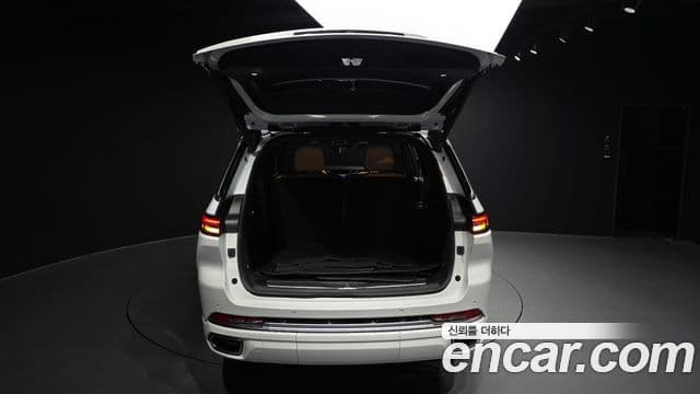 Jeep Grand Cherokee 2023 — ფოტო 20/20