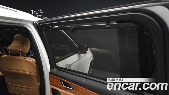 Jeep Grand Cherokee 2023 — Photo 25/44