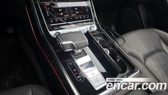 Audi Q7 2021 — Şəkil 8/20