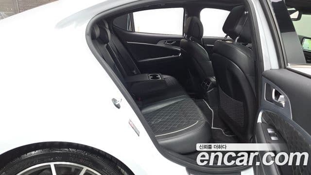 Genesis G70 2018 — ფოტო 12/20