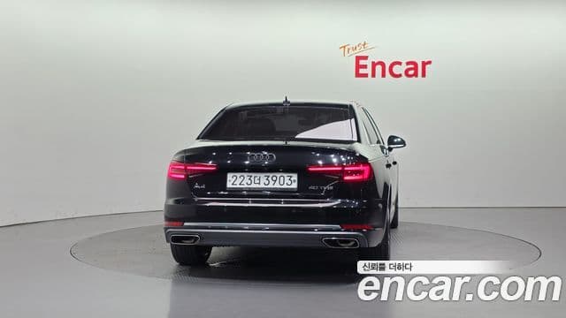 Audi A4 2019 — ფოტო 4/20